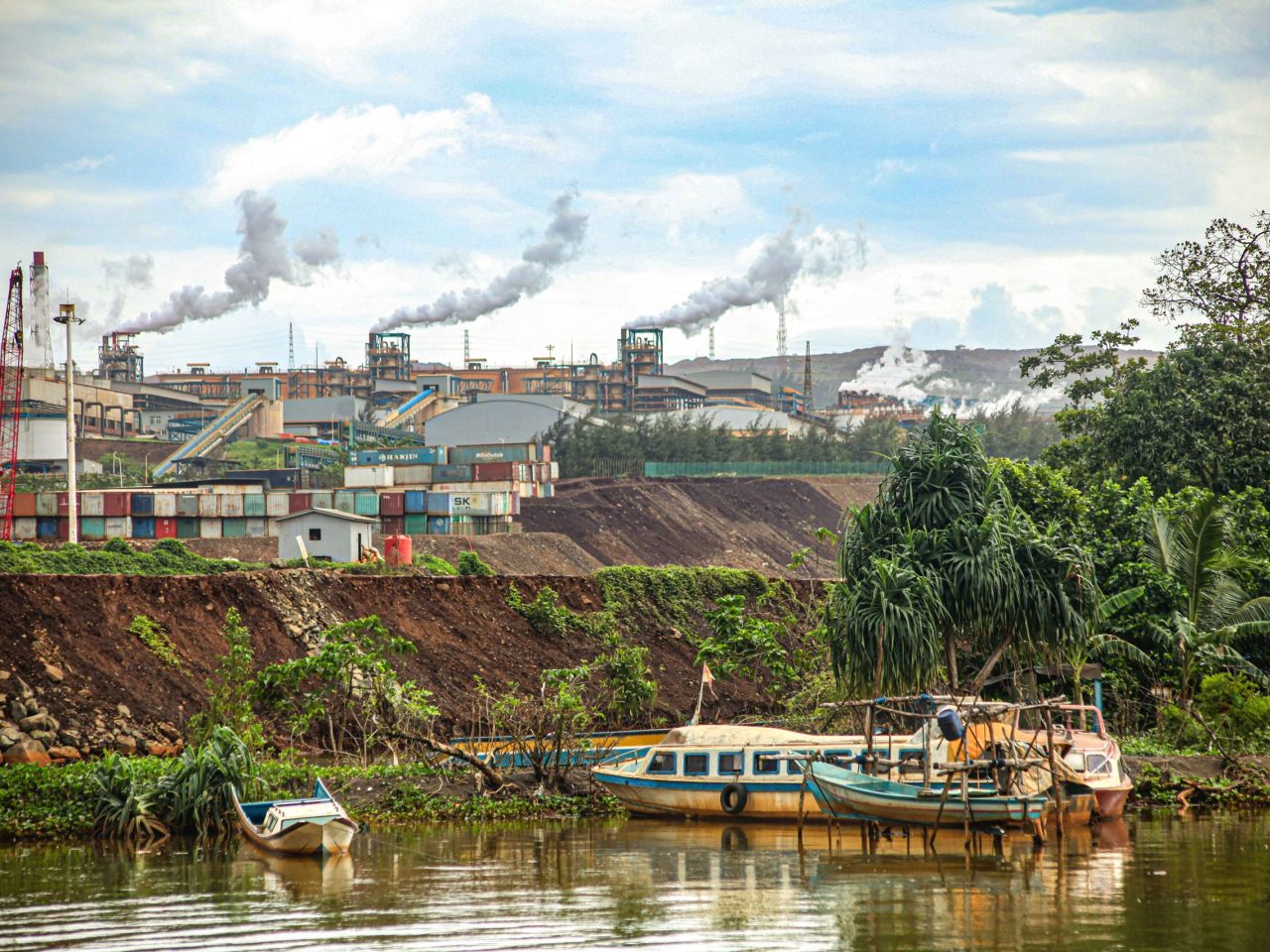 Harita Group facilities in Kawasi, Indonesia. (OCCRP/Rifki Anwar)